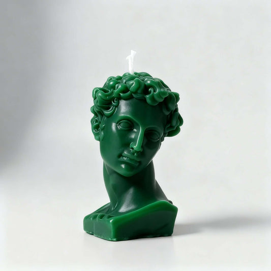 Dawid: Ciemny Zielony - świeca sojowa rzeźba w kształcie głowy, ręcznie wytapiana w Krakowie.